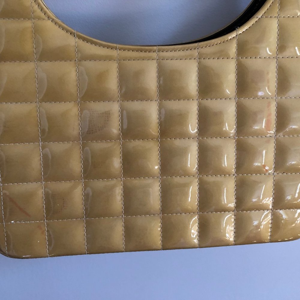 SOLD - Authentic CHANEL Vintage Shoulderbag - Picture 12 of 15